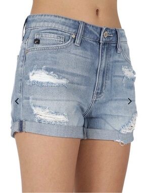 KanCan Jean shorts Sz 24 Light Wash